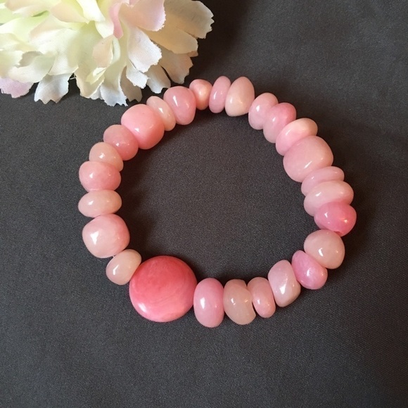 💖Bright Pink stone beaded stretch bracelet - Picture 2 of 3